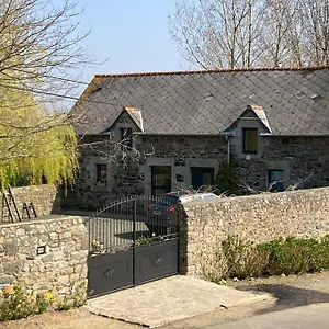 La Petite Maison Terre Hébergement de vacances Plélo