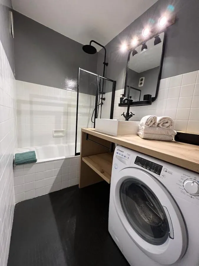 Appartement Studio Dent Du Caiman, Chamonix Hyper Centre, Parking, Vue Mont Blanc